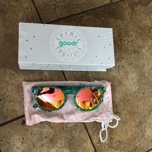 goodr jaded little pill sunglasses polarized